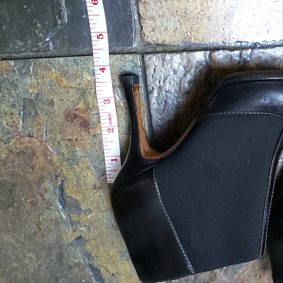 Manolo Blahnik ankle high heels boots - Picture 5 of 9